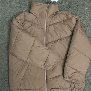 Hollister Co. Brown puffer jacket